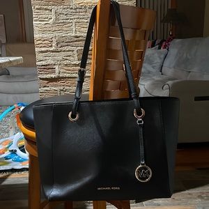 black michael kors bag